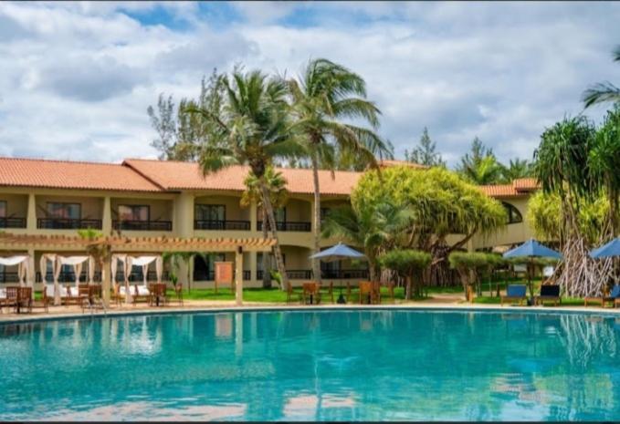 Sun City Rota Das Emocoes Camocim Exterior photo