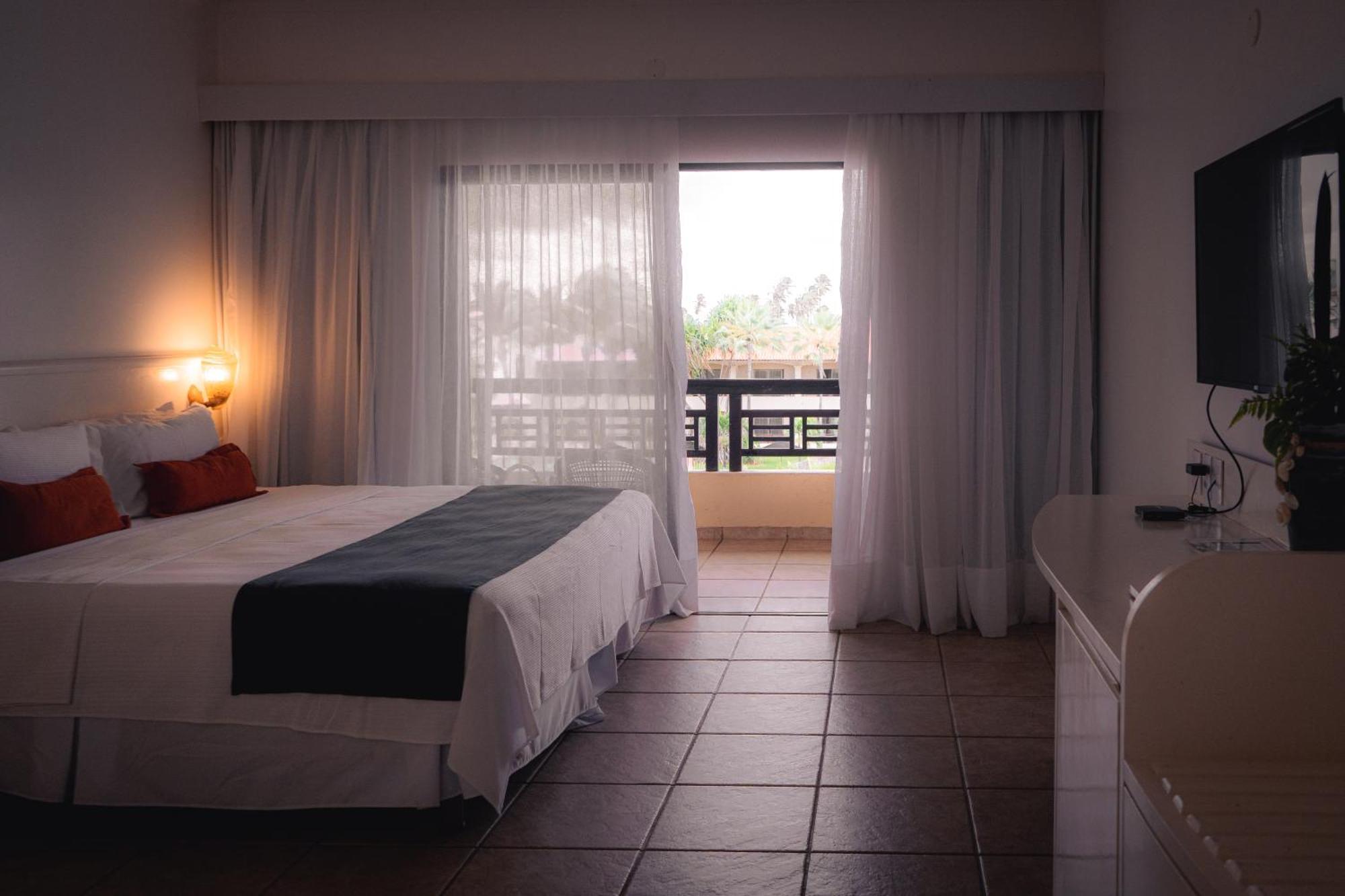 Sun City Rota Das Emocoes Camocim Exterior photo