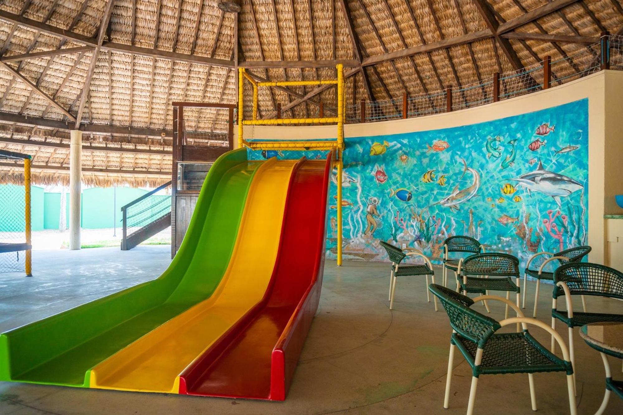 Sun City Rota Das Emocoes Camocim Exterior photo